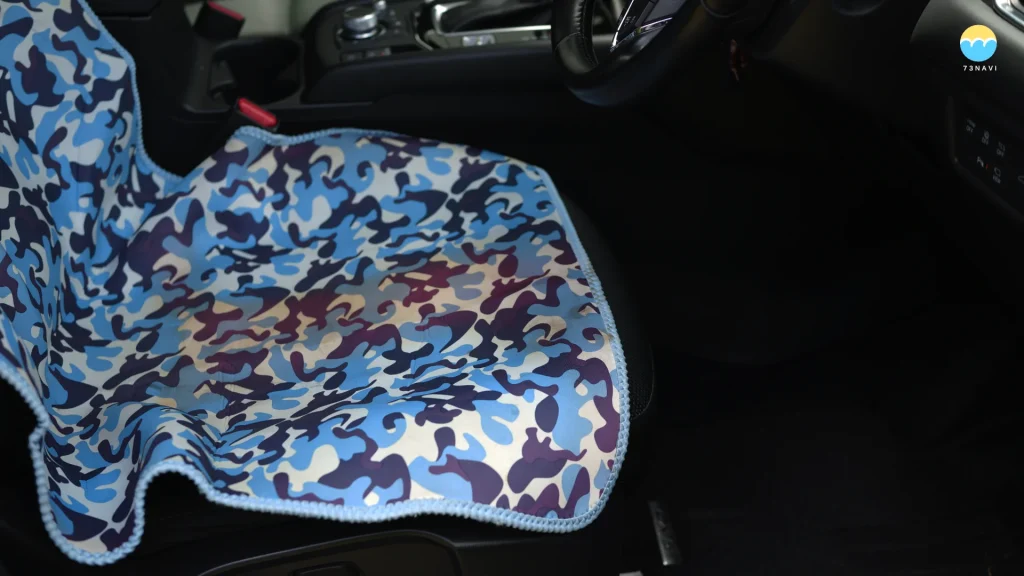 サーフィンに最適な防水ネオプレーン製シートカバー