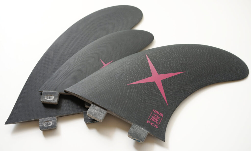 FCS 中古フィン NINJA 蔵 ツインフィン+スタビライザー 真木蔵人シグネチャー condition2 No.96291676